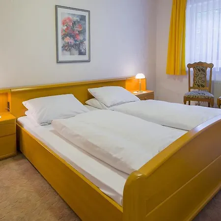 Schloessmann Garni Hotel 3*