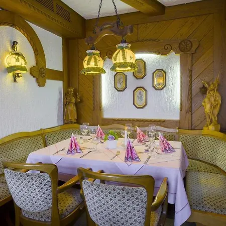 Schloessmann Garni 호텔 3*